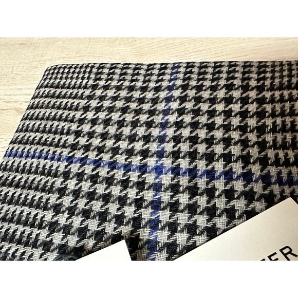 Mr Porter Wool and Cashmere Glen Check Scarf One Size - Picture 4 of 14